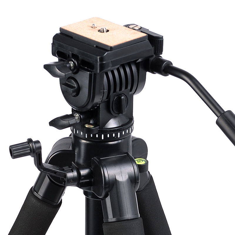 Stativ Bresser TR-688V - dvojcestná hlava stativu s kličkou pro vysunutí středové osy