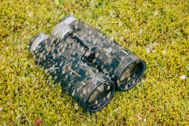 Alpen Apex XP 10x42 PXA coating / ED glass