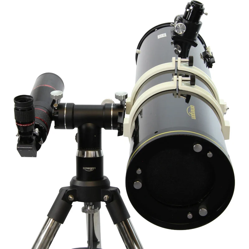 Příklad použití montáže. Dalekohledy nejsou součástí montáže.