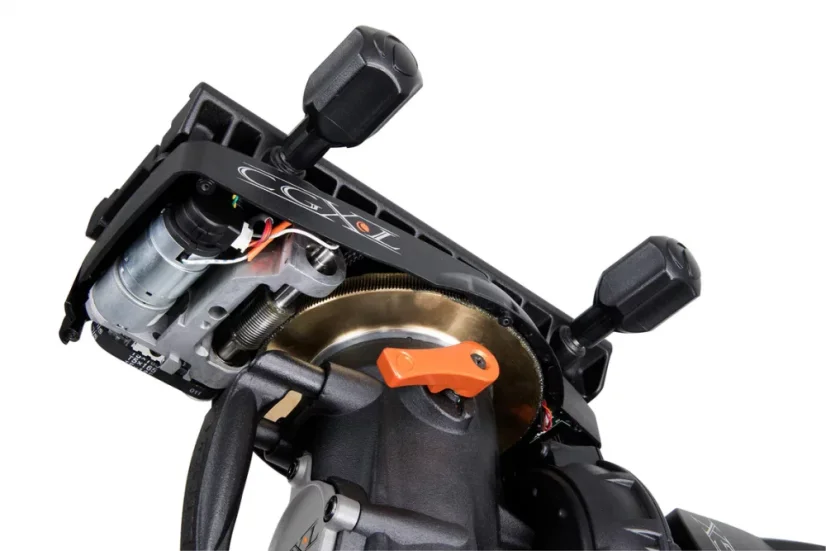 Celestron - CGX-L rovníková montáž + stativ