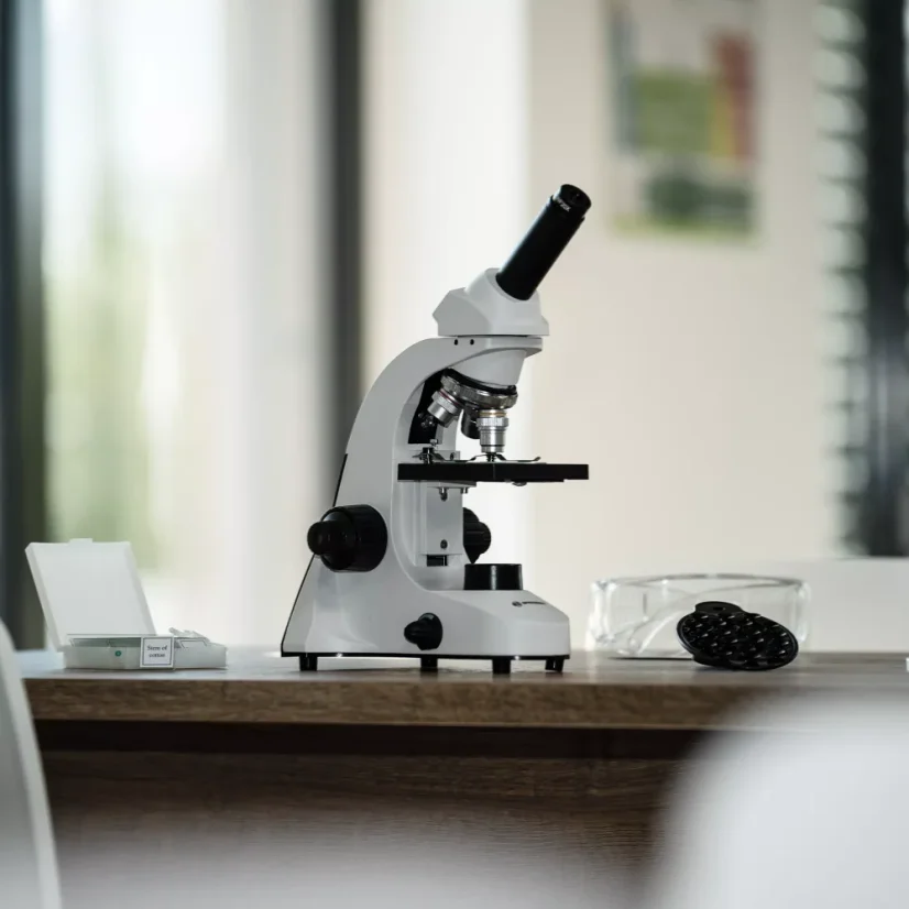 Bresser Biorit SE 1600 - duální ostření, 2x LED