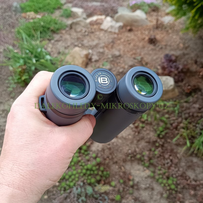 Bresser Pirsch 10x42 ED, fázové vrstvy, vodotěsné