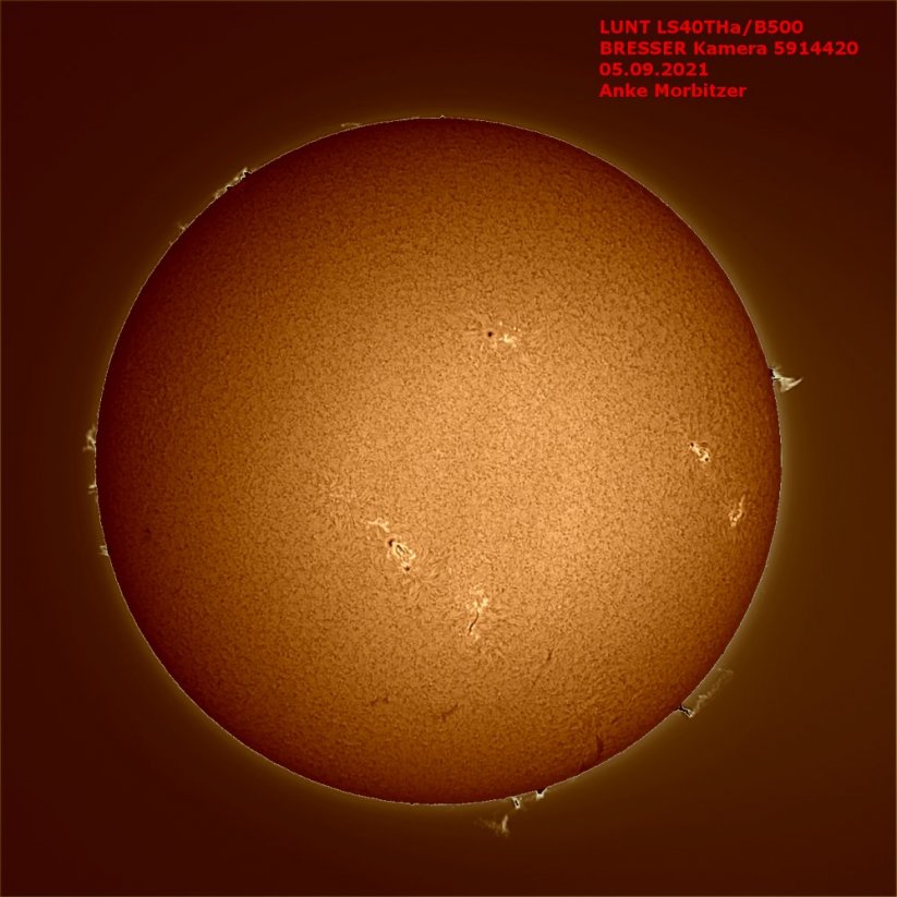 LUNT LS40THa/B600 H-alpha sluneční dalekohled